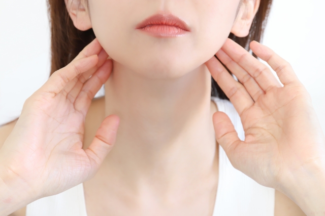 小顔になる方法とは？顔が大きく見える原因から小顔になるためのケアや治療まで徹底解説