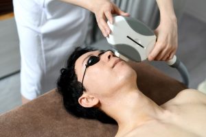 熱破壊式医療脱毛はメンズに向いている？蓄熱式との違い・効果・必要回数を解説