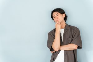 メンズ脱毛が初めてで不安な方へ｜よくある5つの不安と解消法を紹介【医師監修】